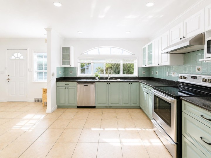 Photo 8 at 5809 Selkirk Street, South Granville, Vancouver West