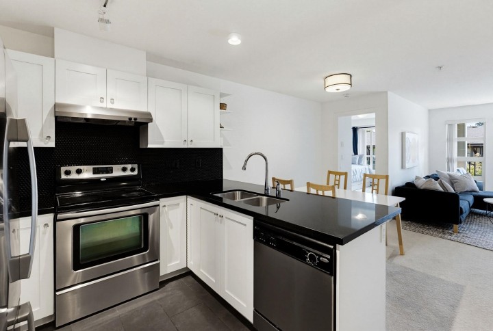 Photo 9 at 213 - 738 E 29th Avenue, Fraser VE, Vancouver East