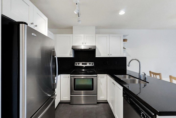 Photo 10 at 213 - 738 E 29th Avenue, Fraser VE, Vancouver East