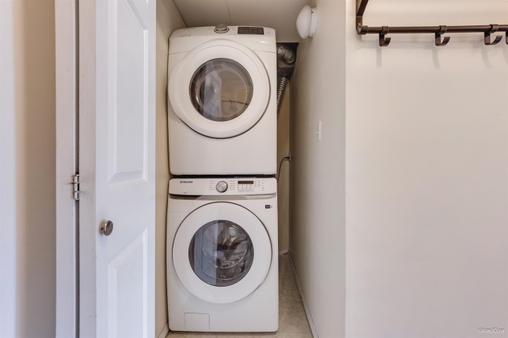 Photo 12 at 209 - 5818 Lincoln Street, Killarney VE, Vancouver East