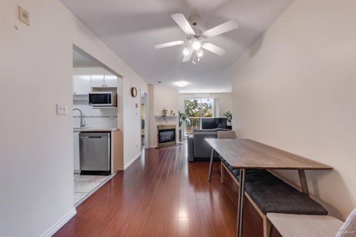 Photo 18 at 209 - 5818 Lincoln Street, Killarney VE, Vancouver East