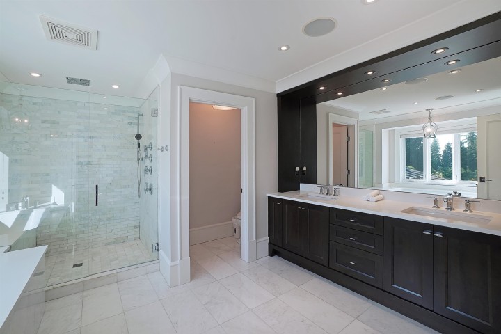 Photo 32 at 2920 Mathers Avenue, Altamont, West Vancouver
