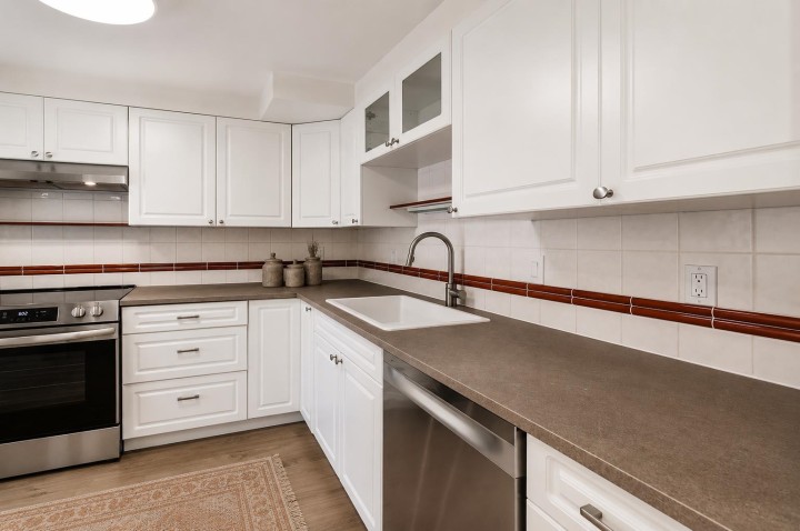 Photo 12 at 962 E 11th Avenue, Mount Pleasant VE, Vancouver East