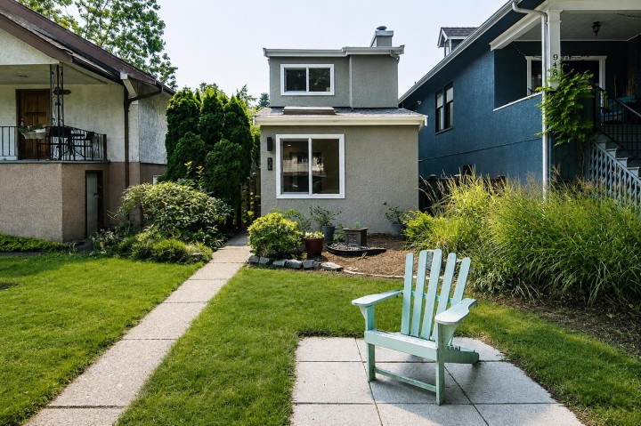 Photo 1 at 962 E 11th Avenue, Mount Pleasant VE, Vancouver East