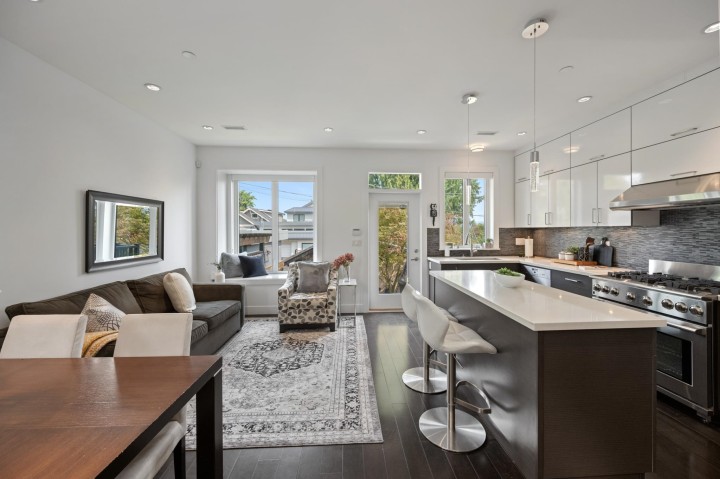 Photo 15 at 285 E 19th Avenue, Main, Vancouver East