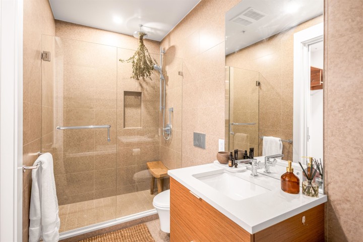 Photo 14 at 408 - 6687 Nelson Avenue, Horseshoe Bay WV, West Vancouver