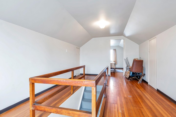 Photo 15 at 2560 Adanac Street, Renfrew VE, Vancouver East
