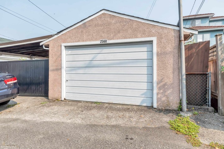 Photo 25 at 2560 Adanac Street, Renfrew VE, Vancouver East