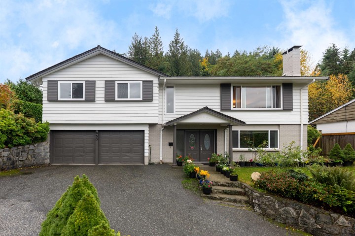 Photo 2 at 850 Jefferson Avenue, Sentinel Hill, West Vancouver