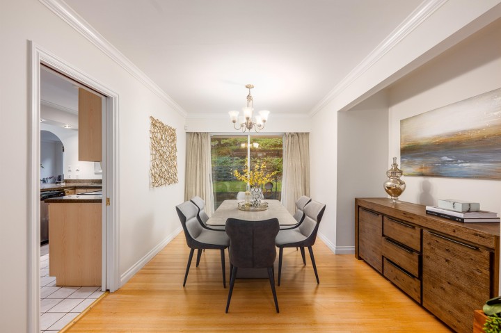 Photo 8 at 850 Jefferson Avenue, Sentinel Hill, West Vancouver