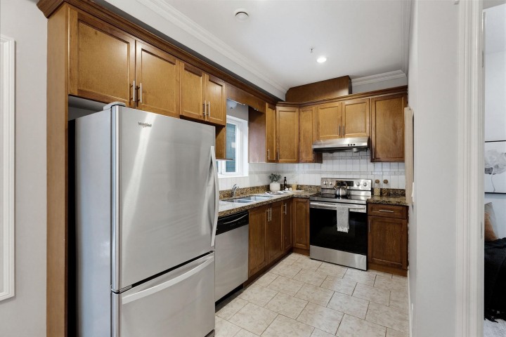 Photo 5 at 2139 Triumph Street, Hastings, Vancouver East