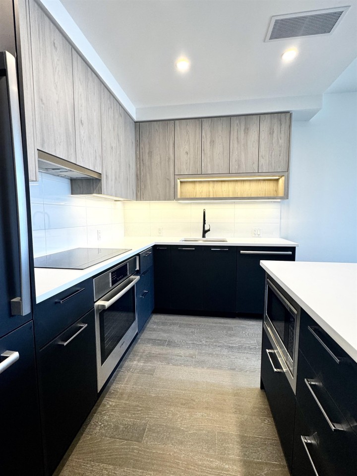 Photo 7 at 211 - 8398 Oak Street, Marpole, Vancouver West