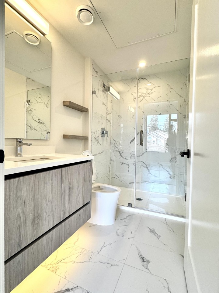 Photo 3 at 211 - 8398 Oak Street, Marpole, Vancouver West