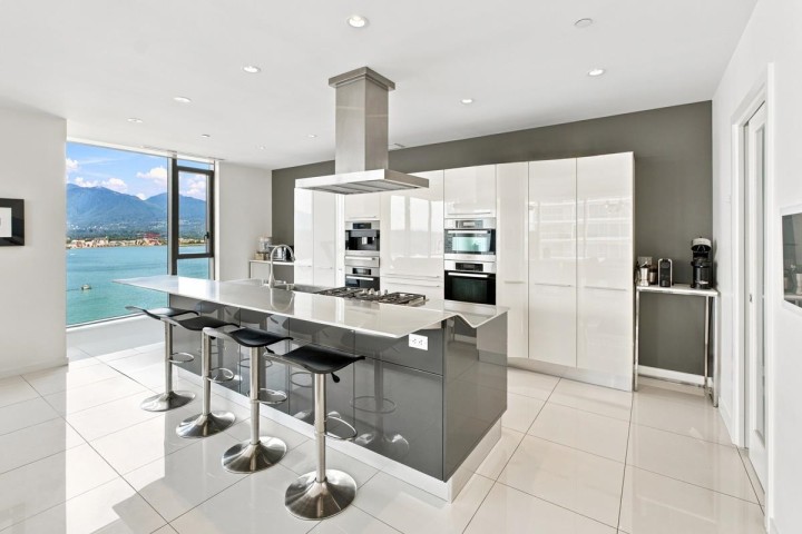 Photo 10 at 1701 - 277 Thurlow Street, Coal Harbour, Vancouver West