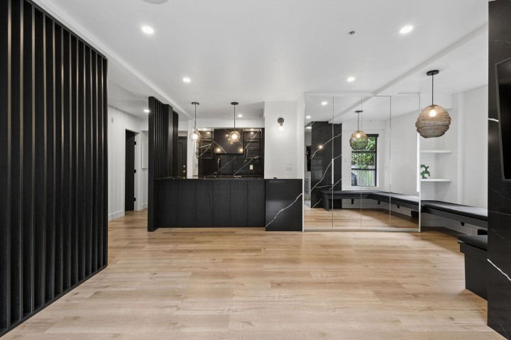 Photo 9 at 104 - 2119 Yew Street, Kitsilano, Vancouver West