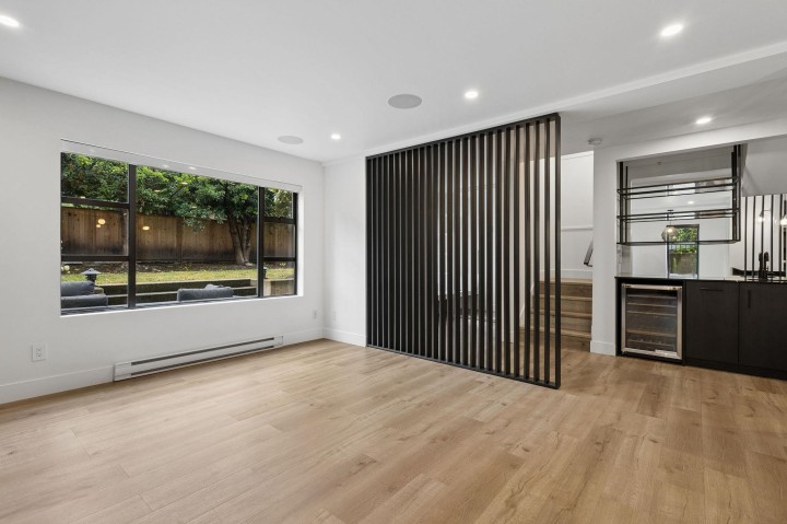Photo 8 at 104 - 2119 Yew Street, Kitsilano, Vancouver West