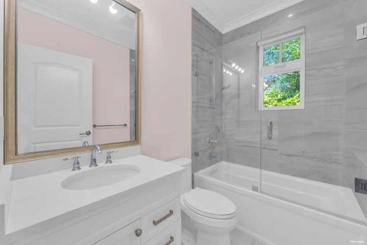 Photo 30 at 920 3rd Street, Cedardale, West Vancouver