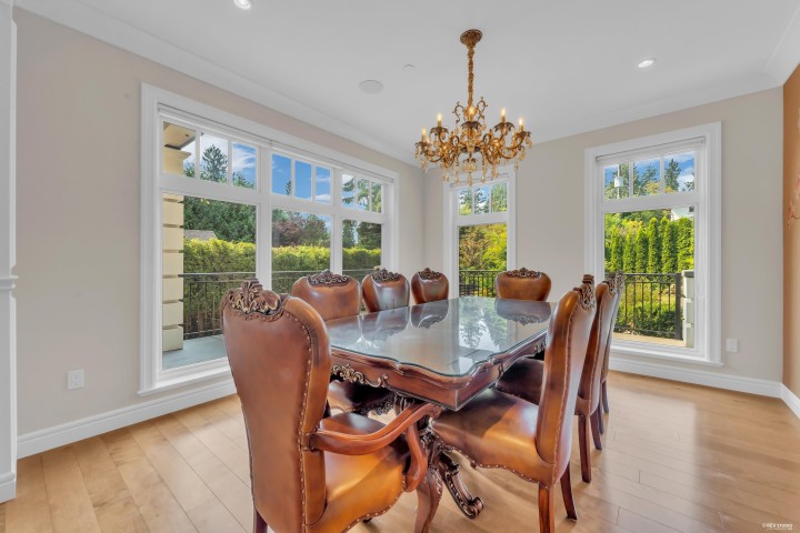 Photo 10 at 920 3rd Street, Cedardale, West Vancouver