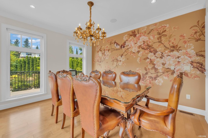 Photo 11 at 920 3rd Street, Cedardale, West Vancouver
