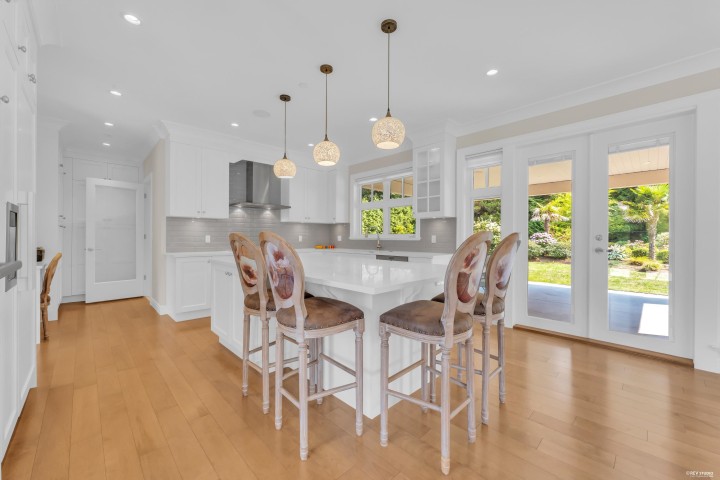 Photo 21 at 920 3rd Street, Cedardale, West Vancouver