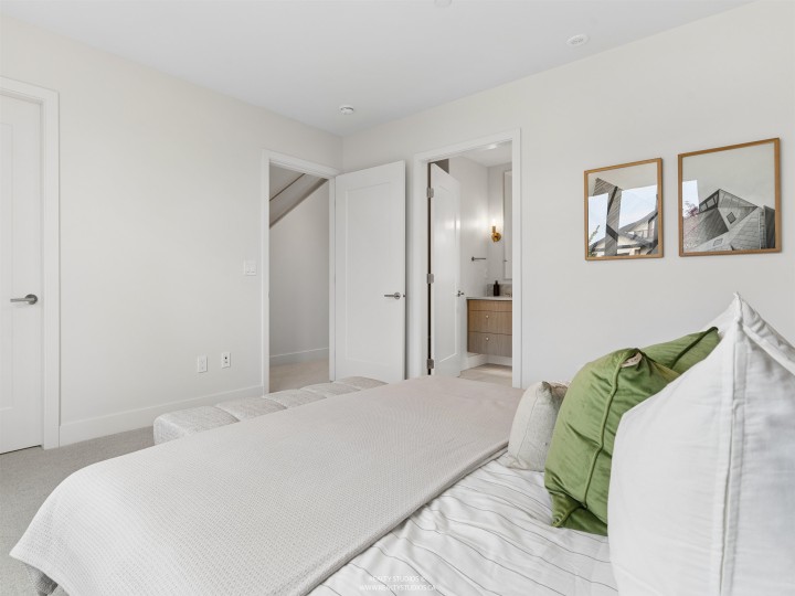 Photo 17 at 2 - 3058 W 34th Avenue, MacKenzie Heights, Vancouver West