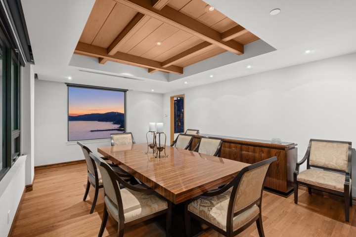 Photo 7 at 10 - 2250 Bellevue Avenue, Dundarave, West Vancouver