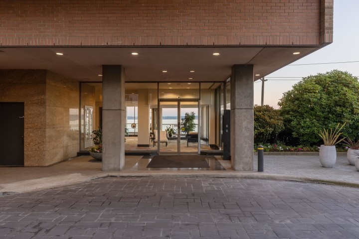 Photo 20 at 10 - 2250 Bellevue Avenue, Dundarave, West Vancouver