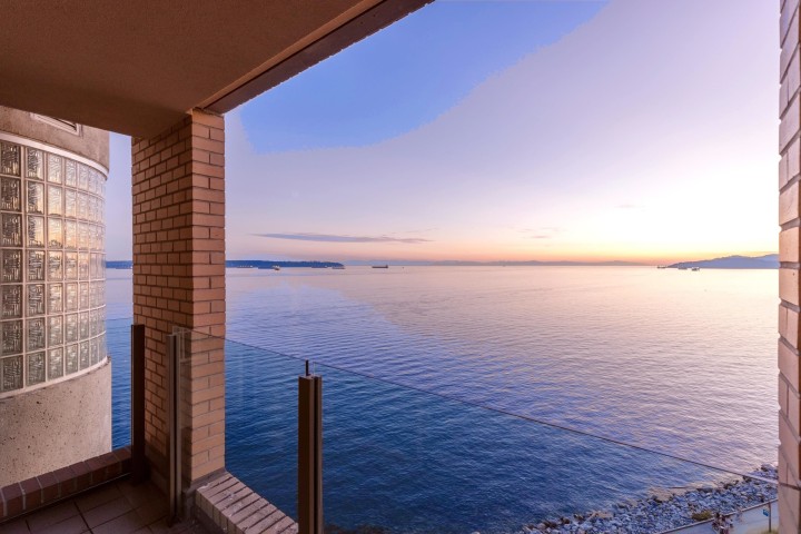 Photo 14 at 10 - 2250 Bellevue Avenue, Dundarave, West Vancouver