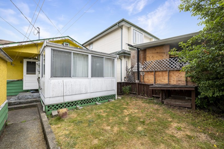 Photo 8 at 7544 Main Street, South Vancouver, Vancouver East