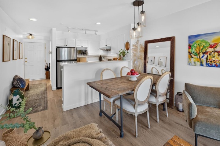 Photo 6 at 309 - 760 Kingsway, Fraser VE, Vancouver East