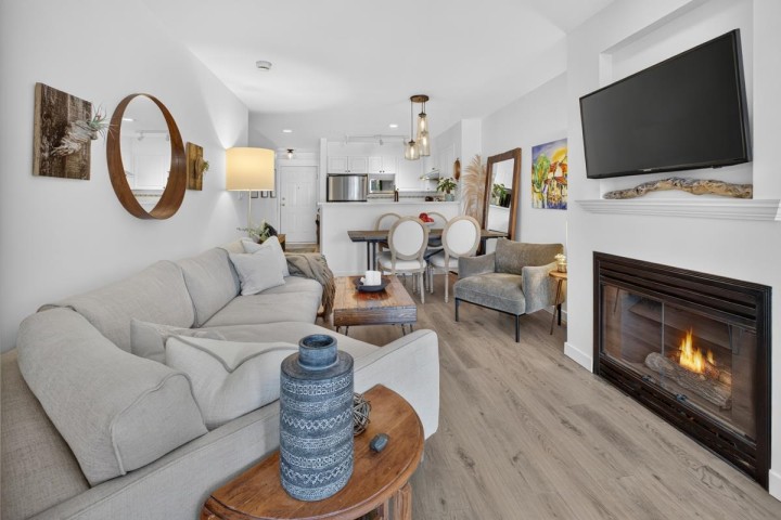 Photo 8 at 309 - 760 Kingsway, Fraser VE, Vancouver East
