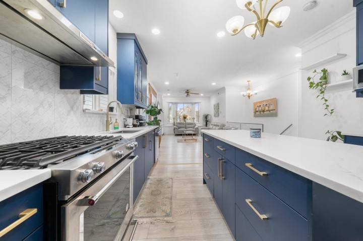 Photo 12 at 5174 Aberdeen Street, Collingwood VE, Vancouver East