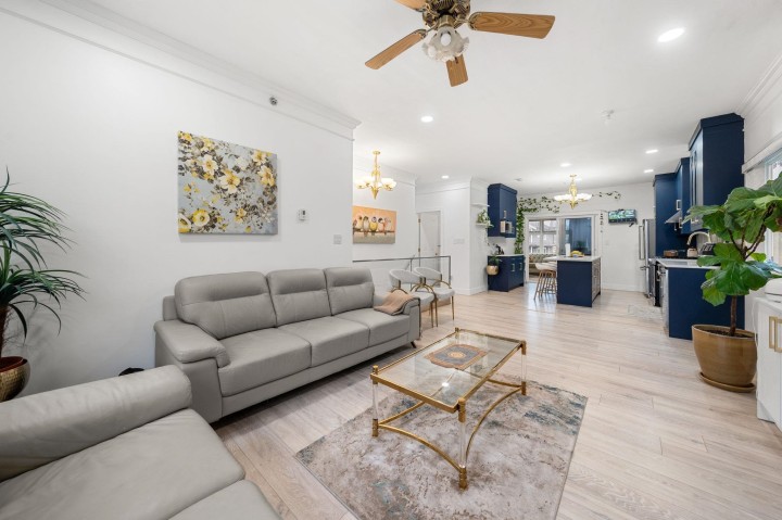 Photo 3 at 5174 Aberdeen Street, Collingwood VE, Vancouver East