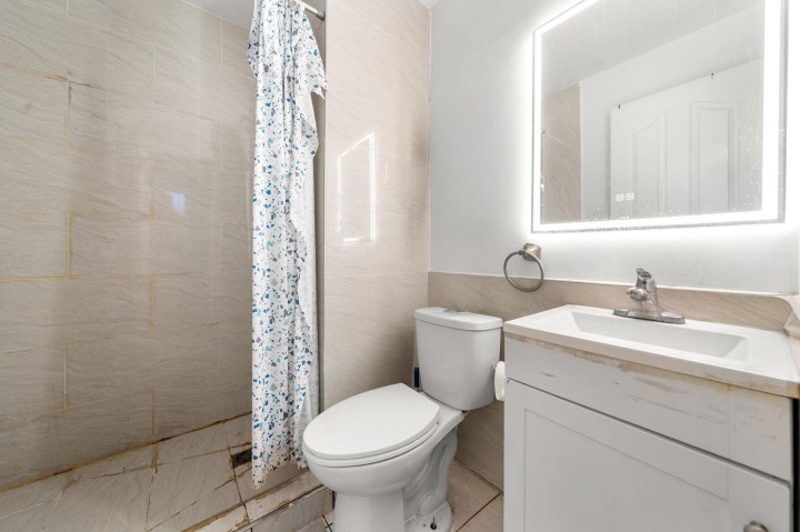 Photo 32 at 5174 Aberdeen Street, Collingwood VE, Vancouver East