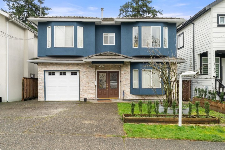 Photo 1 at 5174 Aberdeen Street, Collingwood VE, Vancouver East