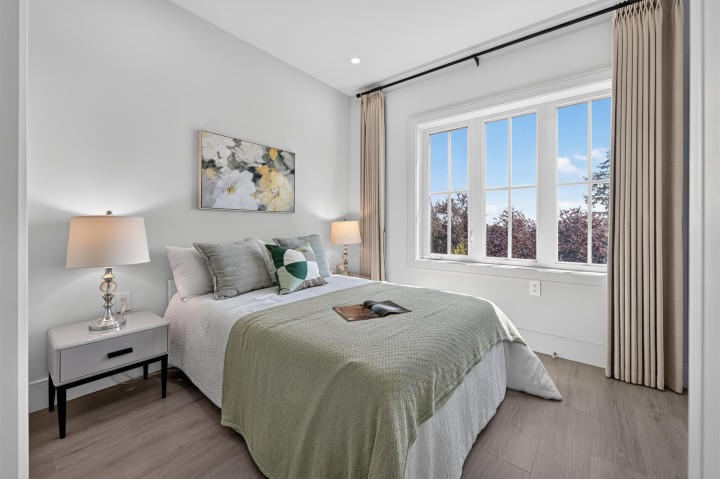 Photo 26 at 425 E 56th Avenue, South Vancouver, Vancouver East
