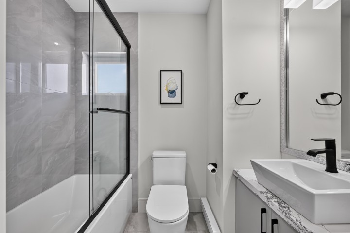 Photo 33 at 425 E 56th Avenue, South Vancouver, Vancouver East