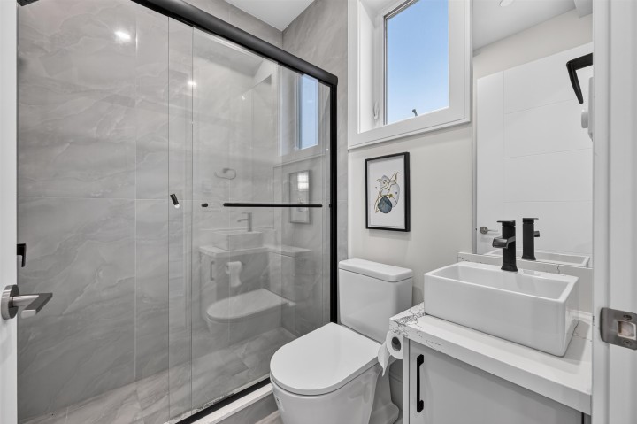 Photo 31 at 425 E 56th Avenue, South Vancouver, Vancouver East