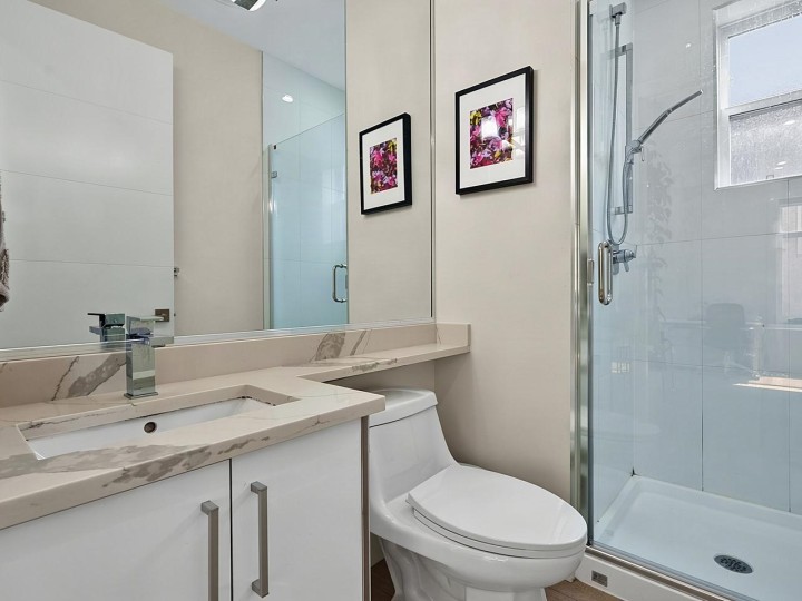 Photo 16 at 636 Cassiar Street, Renfrew VE, Vancouver East