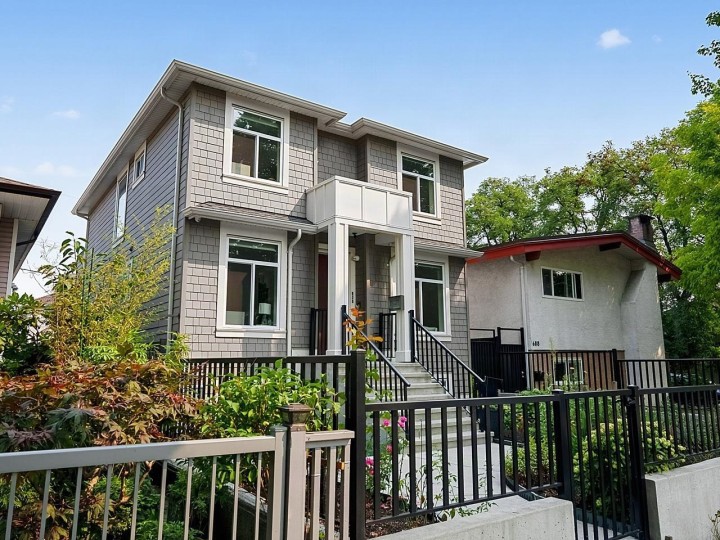Photo 3 at 636 Cassiar Street, Renfrew VE, Vancouver East