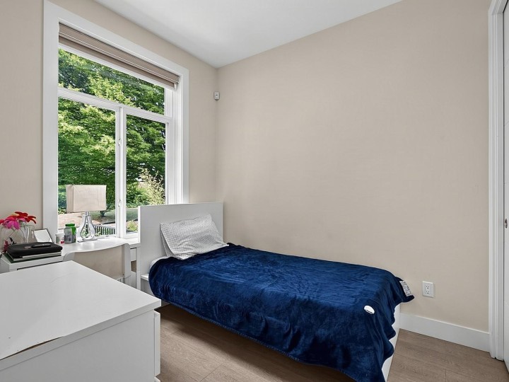 Photo 15 at 636 Cassiar Street, Renfrew VE, Vancouver East