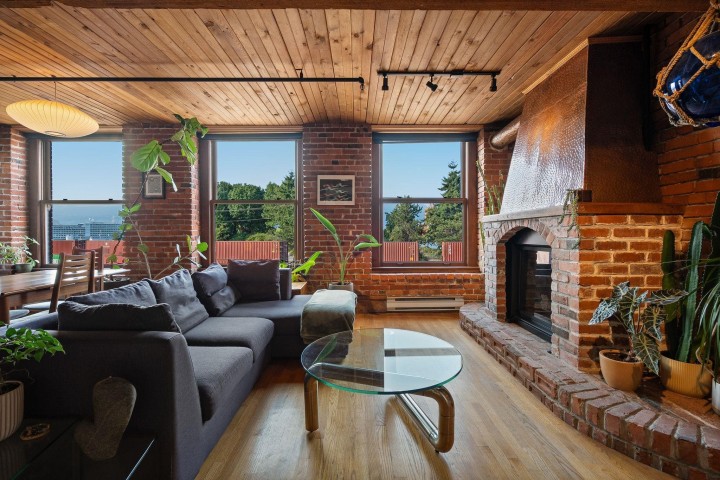 Photo 3 at 305 - 41 Alexander Street, Downtown VE, Vancouver East
