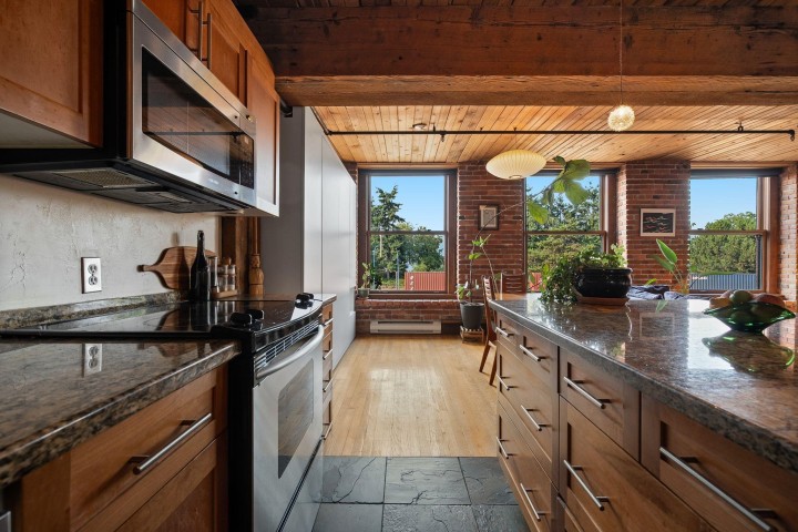 Photo 14 at 305 - 41 Alexander Street, Downtown VE, Vancouver East