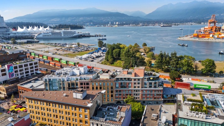 Photo 31 at 305 - 41 Alexander Street, Downtown VE, Vancouver East