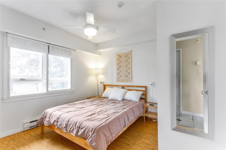 Photo 14 at 301 - 3788 W 10th Avenue, Point Grey, Vancouver West
