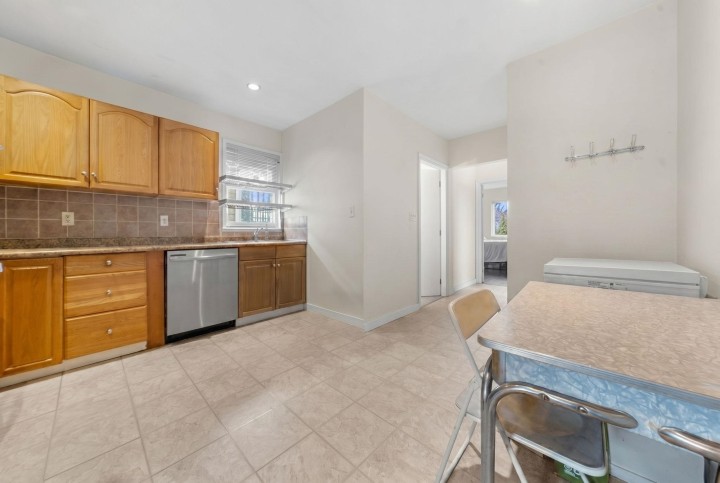 Photo 16 at 339 E 41st Avenue, Main, Vancouver East
