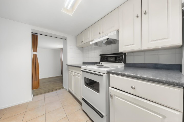 Photo 32 at 339 E 41st Avenue, Main, Vancouver East