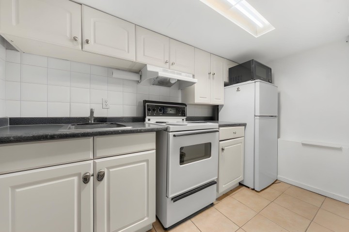 Photo 33 at 339 E 41st Avenue, Main, Vancouver East