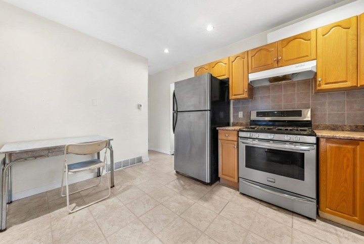 Photo 14 at 339 E 41st Avenue, Main, Vancouver East