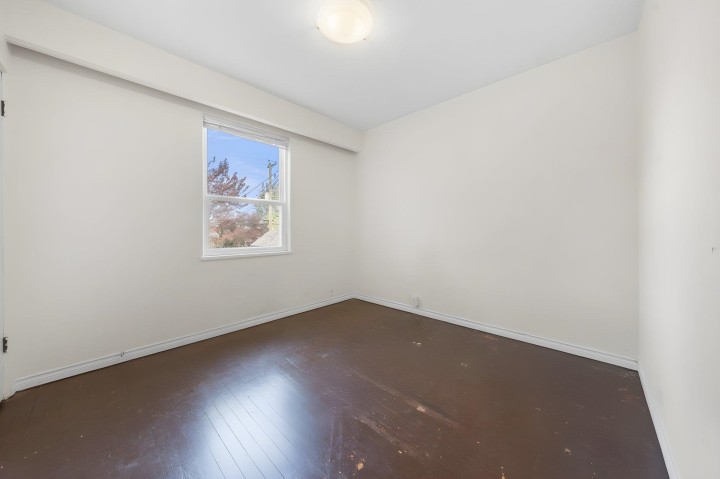 Photo 21 at 339 E 41st Avenue, Main, Vancouver East